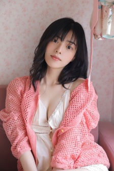 日系女生裸妆图注